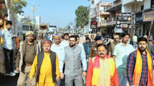 महाशिवरात्रि पर भव्य शोभायात्रा का शुभारंभ, जनप्रतिनिधियों व अधिकारियों ने किया पूजन