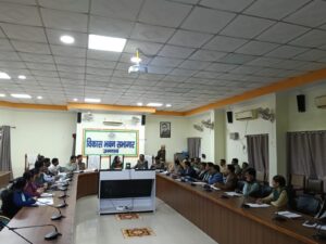 उन्नाव: गोवंश संरक्षण एवं भरण-पोषण को लेकर कलेक्ट्रेट सभागार में बैठक