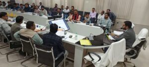 उन्नाव: डीएम ने पीएम सूर्यघर मुफ्त बिजली योजना के तहत सोलर रूफटॉप योजना की समीक्षा की