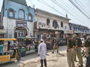 जुमे की नमाज को लेकर पुलिस अलर्ट, जामा मस्जिद और सिया मस्जिद का किया निरीक्षण