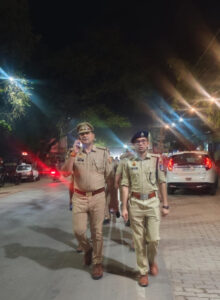 नवरात्र व आगामी त्योहारों को लेकर पुलिस अलर्ट, सफीपुर में किया पैदल गश्त