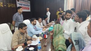 बांगरमऊ में समाधान दिवस: डीएम ने सुनीं 146 शिकायतें, अधिकारियों को सख्त निर्देश