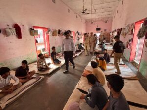 जिलाधिकारी ने जिला कारागार का किया निरीक्षण, व्यवस्थाओं का लिया जायजा
