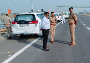 प्रधानमंत्री के प्रस्तावित कार्यक्रम को लेकर उन्नाव में सुरक्षा और यातायात व्यवस्थाओं का निरीक्षण