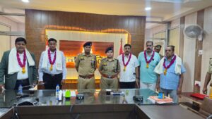 उन्नाव पुलिस लाइन में सेवानिवृत्त पुलिस कर्मियों को दी गई भावभीनी विदाई