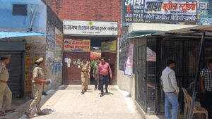 डीएम और एसएसपी ने आरक्षी भर्ती परीक्षा केंद्रों का किया निरीक्षण
