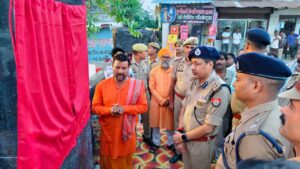 आसीवन थाने में नवनिर्मित मुख्य द्वार एवं बाउंड्रीवाल का लोकार्पण