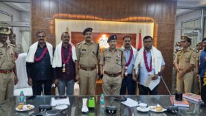 उन्नाव पुलिस लाइन में सेवानिवृत्त चार पुलिसकर्मियों को दी गई भावभीनी विदाई
