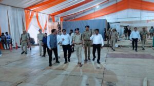 कानपुर-लखनऊ एक्सप्रेसवे उद्घाटन की तैयारियों का अधिकारियों ने किया स्थलीय निरीक्षण