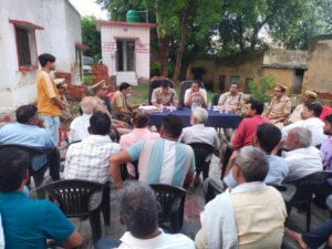 कांवड़ यात्रा की तैयारियों पर मंथन, बांगरमऊ थाने में जुटे धर्मगुरु और जनप्रतिनिधि