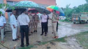 श्रद्धालुओं की सुविधा पर प्रशासन का फोकस, मंदिर परिसर का संयुक्त निरीक्षण