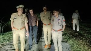 श्रावण मास को लेकर उन्नाव पुलिस सतर्क, एसएसपी ने नानामऊ घाट का किया निरीक्षण