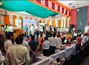 उन्नाव में आउटसोर्स कर्मियों के बढ़े पारिश्रमिक कार्यक्रम का हुआ लाइव प्रसारण
