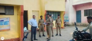 उन्नाव: हसनगंज में तेज रफ्तार डग्गामार बस ने बाइक सवार को मारी टक्कर, युवक गंभीर घायल