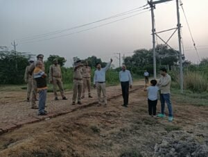 उन्नाव: दशहरा पर्व को लेकर उन्नाव पुलिस अलर्ट, एएसपी ने रावण दहन स्थल का किया निरीक्षण