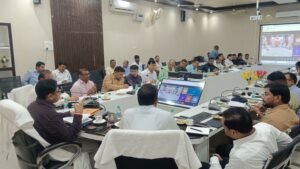 उन्नाव में सड़कों की मरम्मत और छुट्टा पशुओं पर चलेगा विशेष अभियान