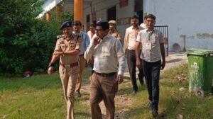उन्नाव: PET परीक्षा को लेकर डीएम और एसएसपी ने परीक्षा केंद्रों का किया निरीक्षण